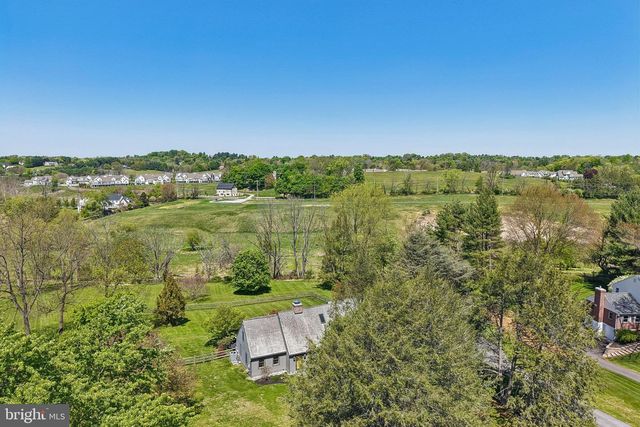 817 SHARON CIR, West Chester, PA 19382
