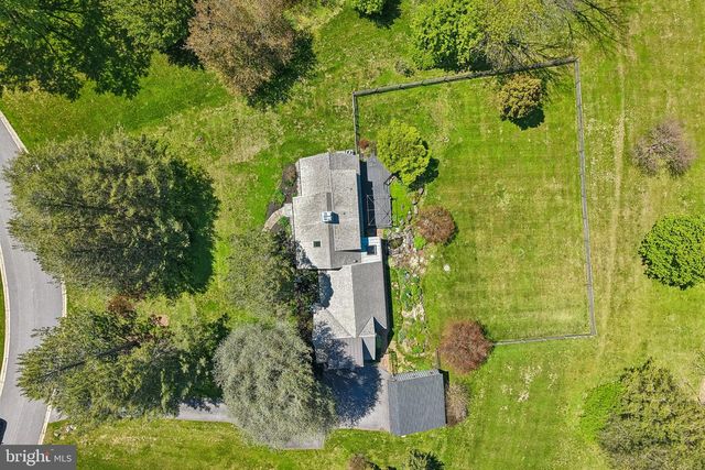 817 SHARON CIR, West Chester, PA 19382