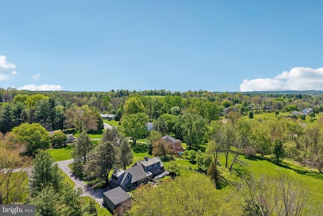 817 SHARON CIR, West Chester, PA 19382