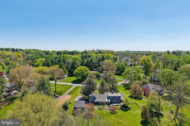 817 SHARON CIR, West Chester, PA 19382