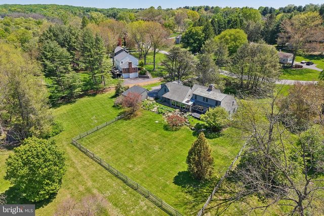 817 SHARON CIR, West Chester, PA 19382