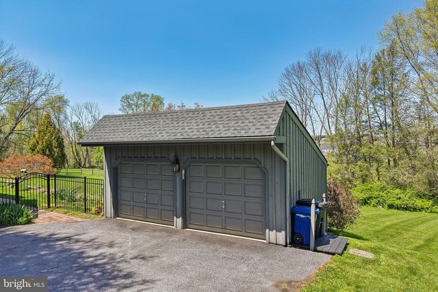 817 SHARON CIR, West Chester, PA 19382