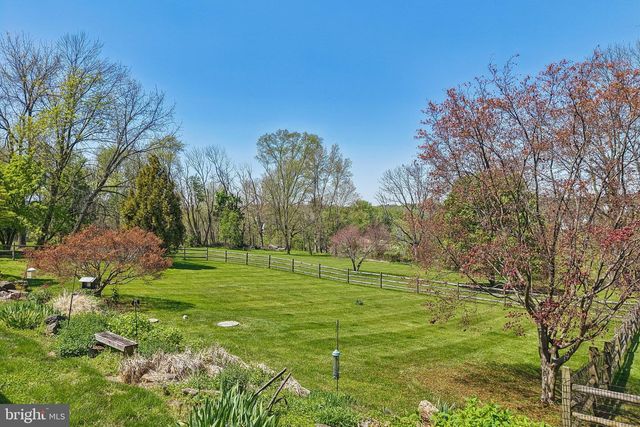 817 SHARON CIR, West Chester, PA 19382