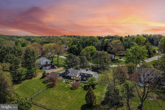 817 SHARON CIR, West Chester, PA 19382