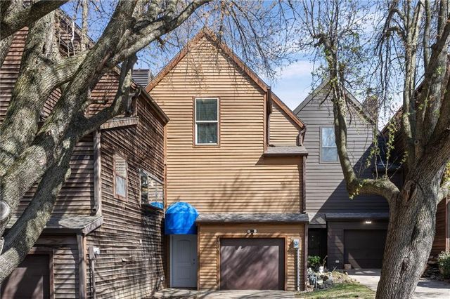 4904 NW Barry Road, Kansas City, MO 64154