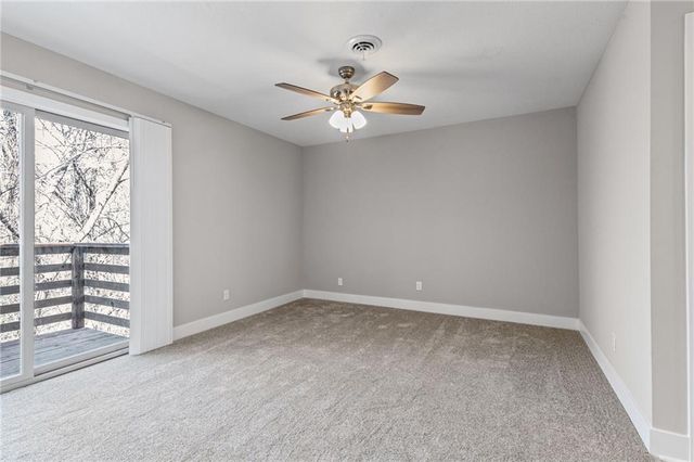 4904 NW Barry Road, Kansas City, MO 64154