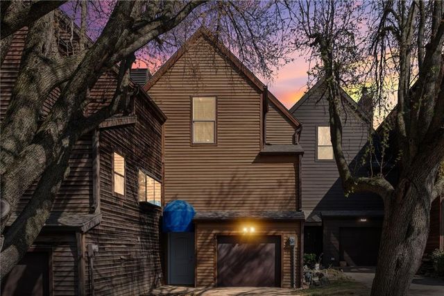 4904 NW Barry Road, Kansas City, MO 64154