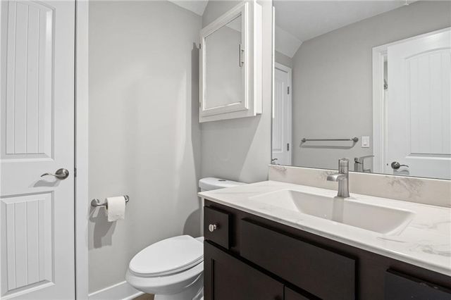 4904 NW Barry Road, Kansas City, MO 64154