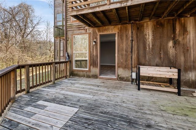 4904 NW Barry Road, Kansas City, MO 64154