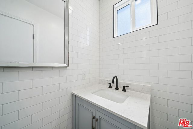 1039 Harper Avenue 9, West Hollywood, CA 90046