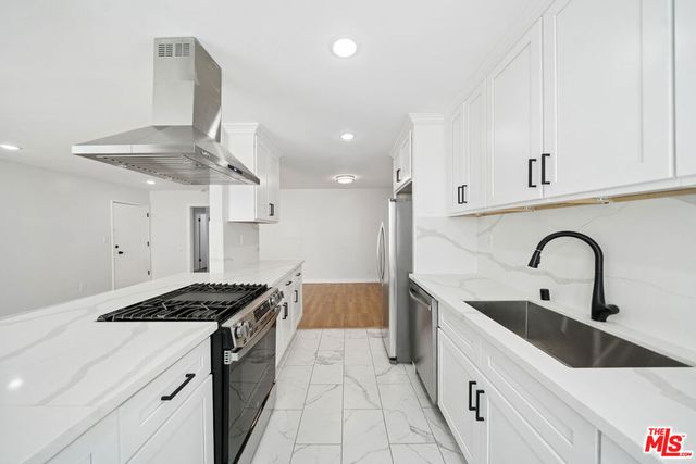 1039 Harper Avenue 9, West Hollywood, CA 90046