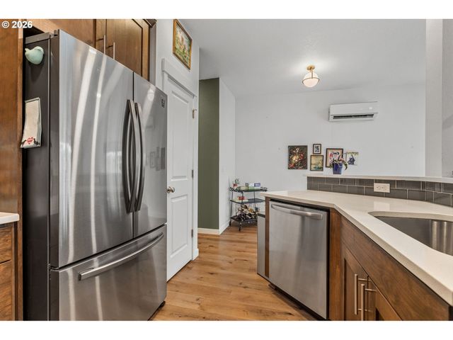808 S 23RD Ave, Cornelius, OR 97113