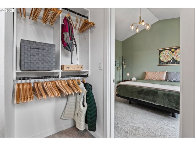 808 S 23RD Ave, Cornelius, OR 97113