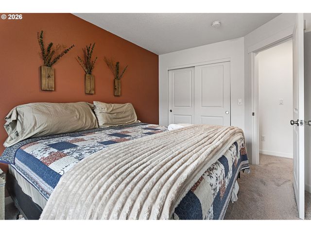808 S 23RD Ave, Cornelius, OR 97113