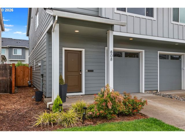 808 S 23RD Ave, Cornelius, OR 97113