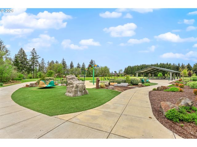 808 S 23RD Ave, Cornelius, OR 97113