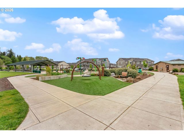 808 S 23RD Ave, Cornelius, OR 97113