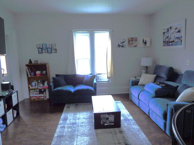 102 Market 1, Amesbury, MA 01913