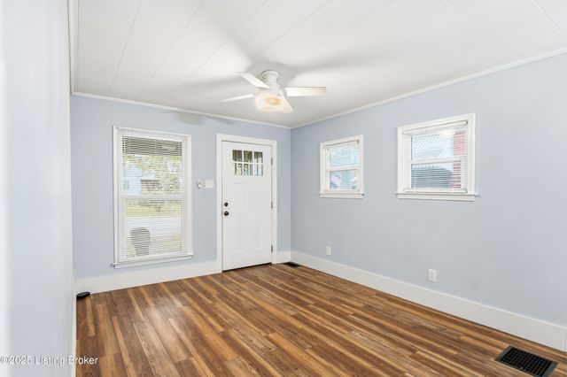 4109 Bank St, Louisville, KY 40212