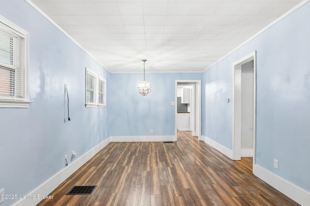 4109 Bank St, Louisville, KY 40212