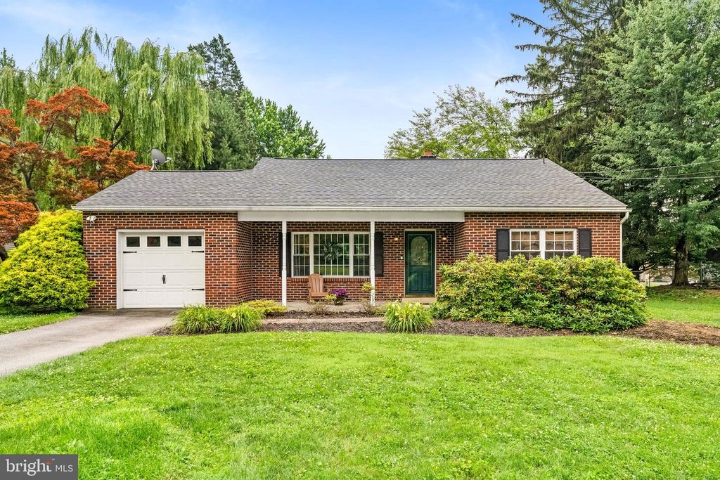 4030 WINFIELD TER, Easton, PA 18045
