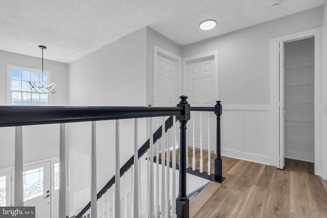 9 GLEN CT, Barnegat, NJ 08005