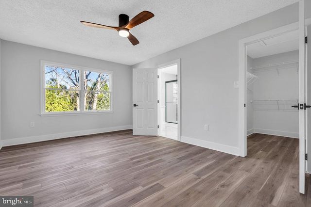 9 GLEN CT, Barnegat, NJ 08005