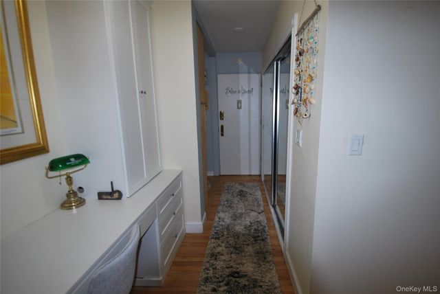 4 Stokes Road 2C, Yonkers, NY 10710
