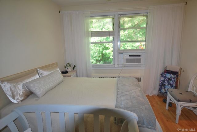 4 Stokes Road 2C, Yonkers, NY 10710