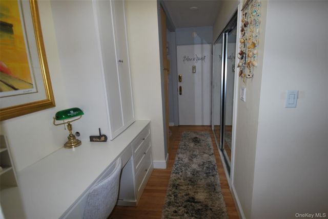 4 Stokes Road 2C, Yonkers, NY 10710