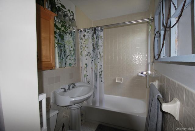 4 Stokes Road 2C, Yonkers, NY 10710