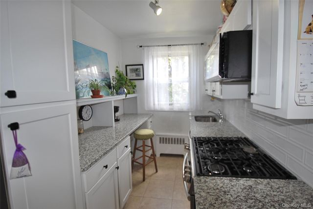 4 Stokes Road 2C, Yonkers, NY 10710