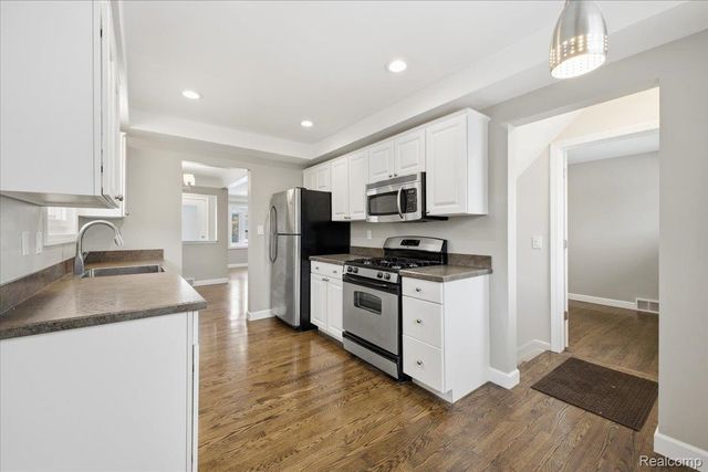 2506 Linwood Avenue, Royal Oak, MI 48073