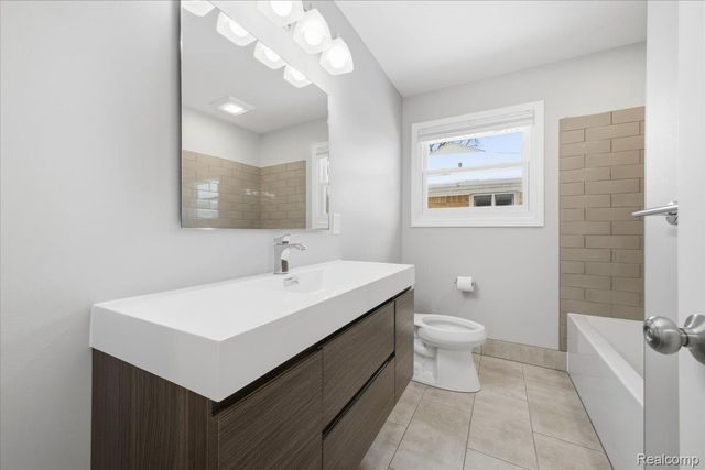 2506 Linwood Avenue, Royal Oak, MI 48073