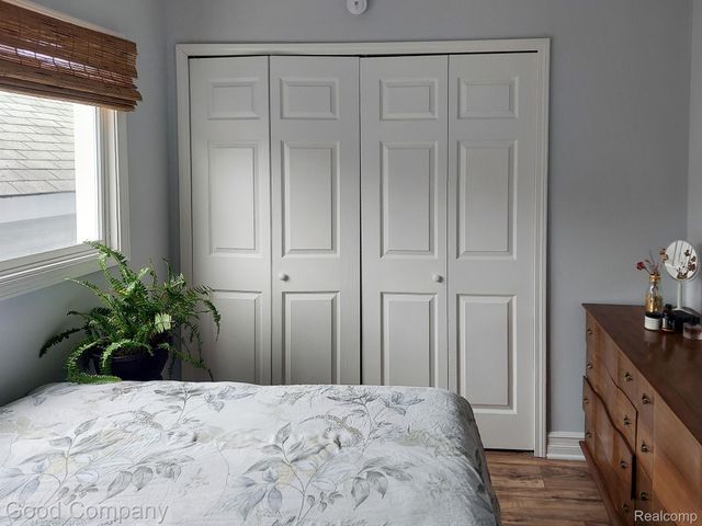 320 CHESTNUT Avenue, Hazel Park, MI 48030