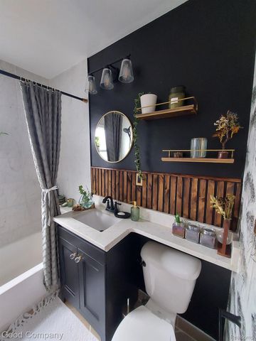 320 CHESTNUT Avenue, Hazel Park, MI 48030