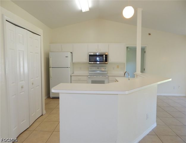 135 SE 29th ST, Cape Coral, FL 33904