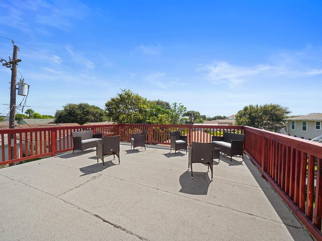 8007 Beluche Drive, Galveston, TX 77551