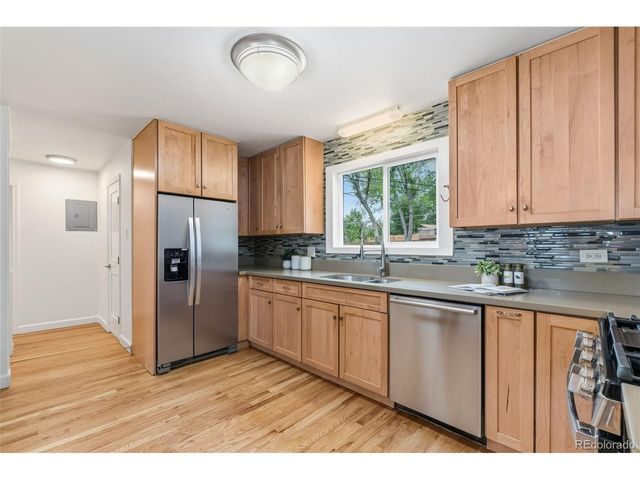 425 W 4th Avenue Dr, Broomfield, CO 80020