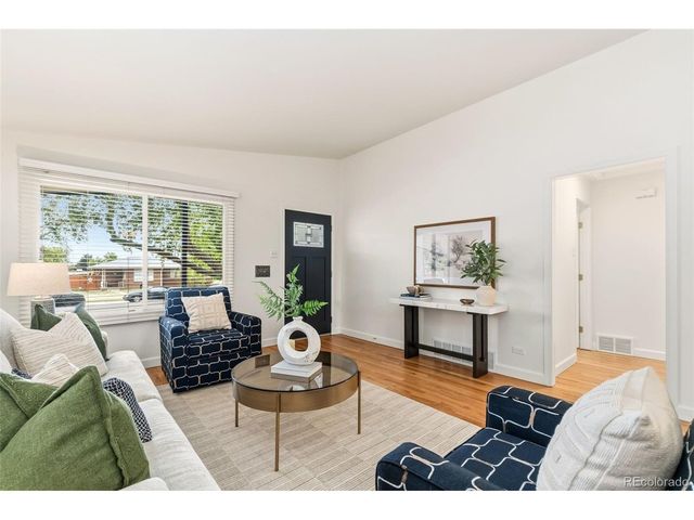 425 W 4th Avenue Dr, Broomfield, CO 80020