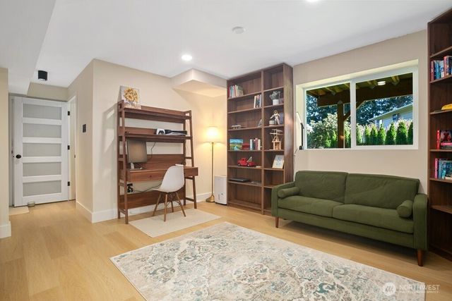 19911 34th Drive SE, Bothell, WA 98012