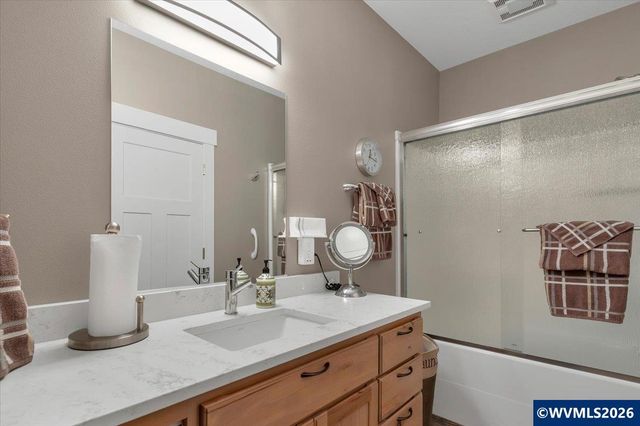 680 NW 11th Av, Canby, OR 97013