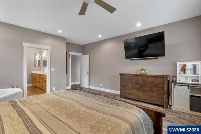 680 NW 11th Av, Canby, OR 97013