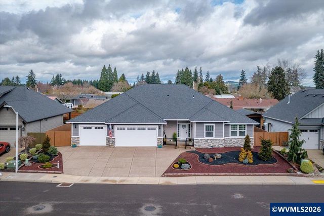 680 NW 11th Av, Canby, OR 97013