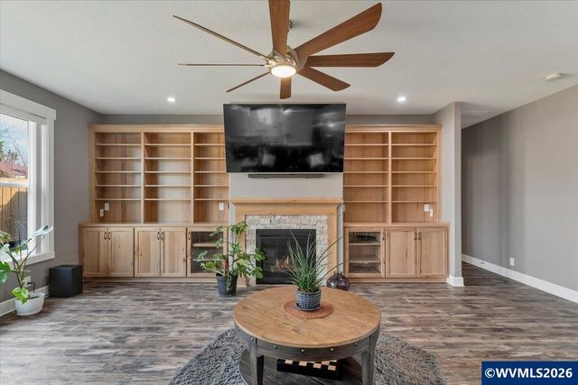 680 NW 11th Av, Canby, OR 97013