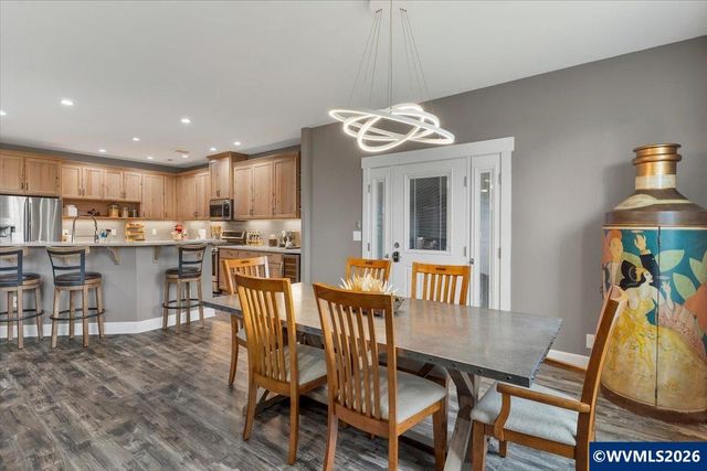 680 NW 11th Av, Canby, OR 97013