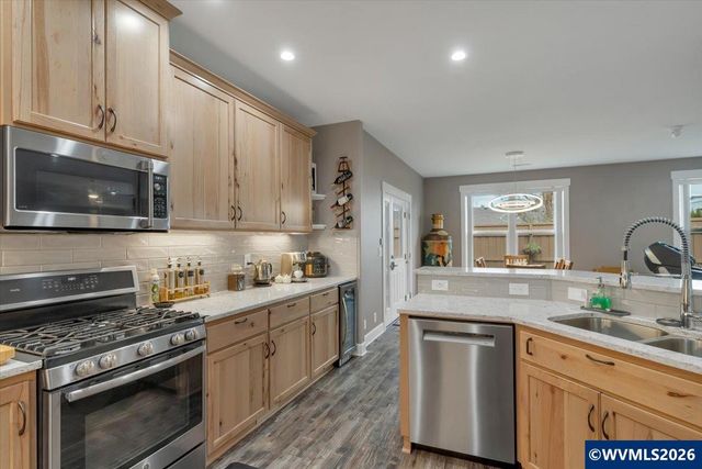 680 NW 11th Av, Canby, OR 97013