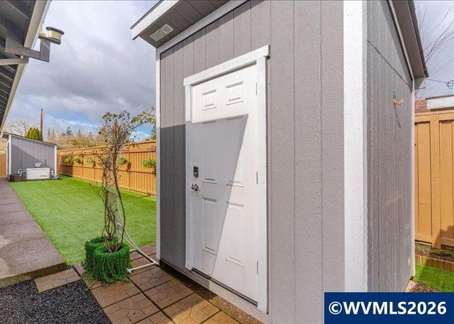 680 NW 11th Av, Canby, OR 97013