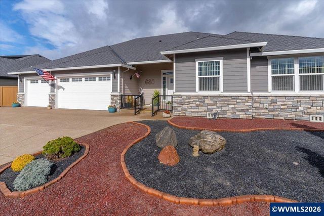 680 NW 11th Av, Canby, OR 97013