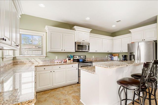 24 Chapel Hill Blvd. W, Hattiesburg, MS 39402